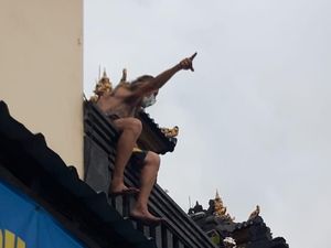 Bikin Onar dan Panjat Pelinggih di Kuta, Bule Australia Diamankan