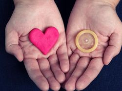 Draf Final RKUHP: Hindari Seks Bebas, Tawarkan Kondom ke Anak Dipidana