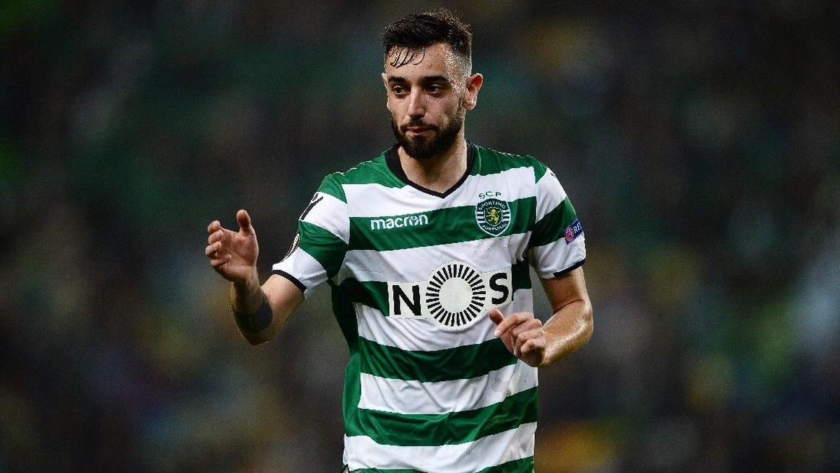 Fernandes disebut bersedia pindah ke MU. Foto: Octavio Passos/Getty Images