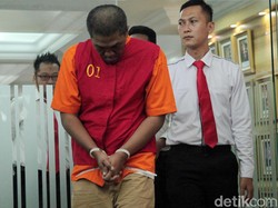 Iyuh! Tersangka Child Grooming Simpan Botol Air Seni di Kamarnya