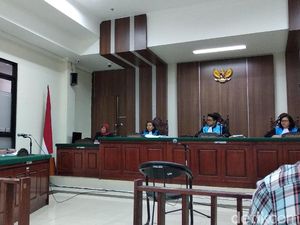 Wali Kota Tolak Gugatan Benny yang Ingin Dilantik Jadi Sekda Bandung Wali Kota Tolak Gugatan Benny yang Ingin Dilantik Jadi Sekda Bandung