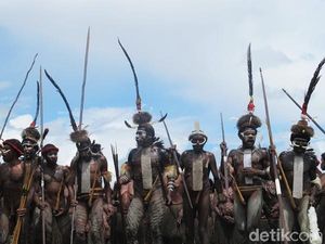 Bagaimana Hukumnya Jika Orang Non Papua Pakai Koteka? Bagaimana Hukumnya Jika Orang Non Papua Pakai Koteka?