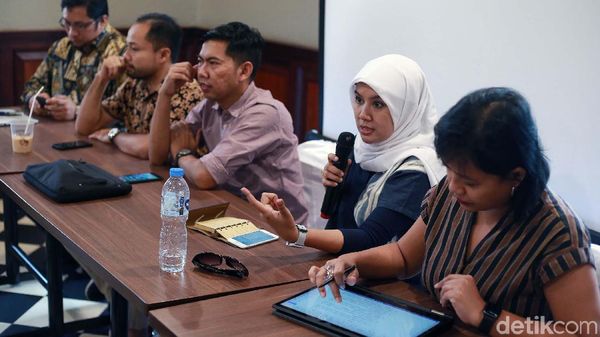 Diskusi Berebut Kursi Pimpinan Parlemen