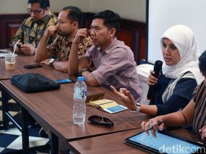 Diskusi Berebut Kursi Pimpinan Parlemen