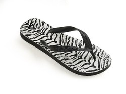 Saint Laurent Gandeng Havaianas, Rilis Sandal Jepit Fancy Rp 900 Ribuan