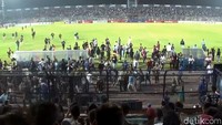 Atas kejadian tersebut, kubu Persela Lamongan akan melayangkan protes ke PSSI terkait kinerja wasit.