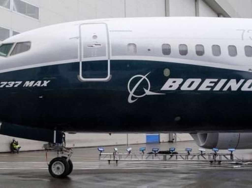 Ada Masalah Mesin, Boeing 737 MAX Air Canada Mendarat Darurat Ada Masalah Mesin, Boeing 737 MAX Air Canada Mendarat Darurat