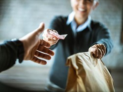 Batasi Kontak Biar Tak Tertular Corona, Delivery Makanan Aman Nggak Sih?