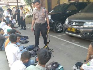 Polres Cirebon Amankan Puluhan Pelajar yang Tawuran Polres Cirebon Amankan Puluhan Pelajar yang Tawuran