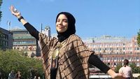 Gaya Hijab Isabel Azhari, Putri Cantik Ayu Azhari yang Sudah Remaja