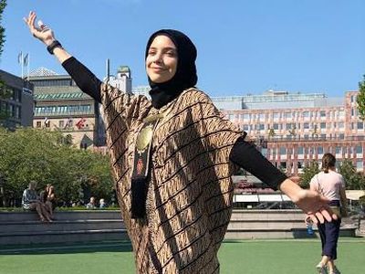 Gaya Hijab Isabel Azhari, Putri Cantik Ayu Azhari yang Sudah Remaja