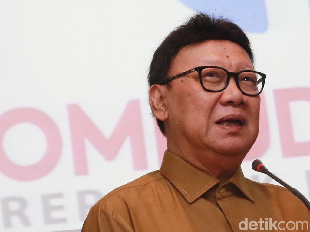 Tjahjo Buka-bukaan Alasan Tunjangan Pensiun PNS Bisa Sampai Rp 1 M Tjahjo Buka-bukaan Alasan Tunjangan Pensiun PNS Bisa Sampai Rp 1 M