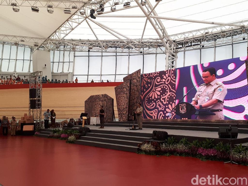 Anies Luncurkan Aplikasi Pendataan Keluarga Terpadu Jakarta Anies Luncurkan Aplikasi Pendataan Keluarga Terpadu Jakarta