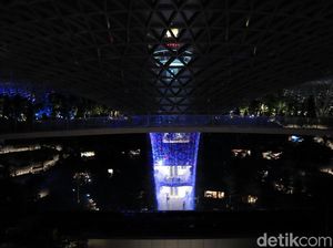 Catat! Ini Jadwal Pertunjukan Air Terjun di Jewel Changi Catat! Ini Jadwal Pertunjukan Air Terjun di Jewel Changi