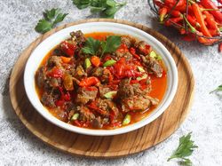 Pedas Nendang! 5 Makanan Mercon dari Oseng hingga Bakso Ada di Sini