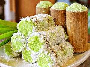 Manis Legit, Aneka Jajan Pasar yang Dijajakan di Kaki Lima