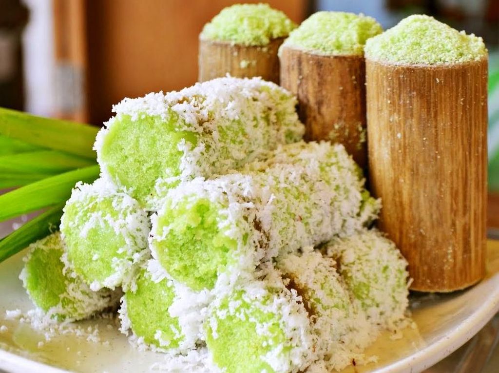 Manis Legit, Aneka Jajan Pasar yang Dijajakan di Kaki Lima Manis Legit, Aneka Jajan Pasar yang Dijajakan di Kaki Lima
