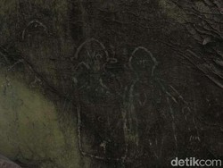 Menguak Lukisan Alien di Gua Papua