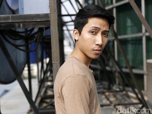 Nasihat Aby Respati untuk Pria dengan Dandanan Seperti Wanita Nasihat Aby Respati untuk Pria dengan Dandanan Seperti Wanita
