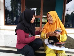 Pilu Janda Miskin di Ciamis, Anak Masuk SMK Wajib Sumbang Rp 3,3 Juta