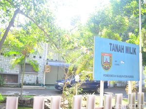 Sekda Kudus Jelaskan Perihal Rumah Dinas yang Digeledah KPK Sekda Kudus Jelaskan Perihal Rumah Dinas yang Digeledah KPK