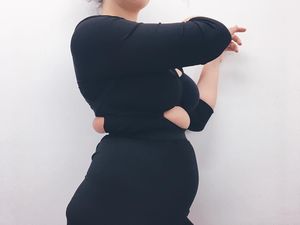 Unik, Desainer Ciptakan Busana yang Tonjolkan Lemak Perempuan