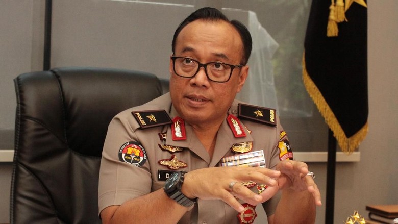 Polisi Tepis Isu Liar Bukti Minyak Jarak di Kasus Dosen IPB Polisi Tepis Isu Liar Bukti Minyak Jarak di Kasus Dosen IPB