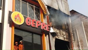 Penampakan Kebakaran di Geprek Bensu Fatmawati