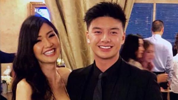 Potret Wanita Awet Muda yang Viral karena Sering Dikira Pacar Anaknya