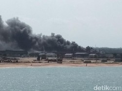 Video Kapal KN Sembilang Terbakar di Perairan Tj Balai Karimun