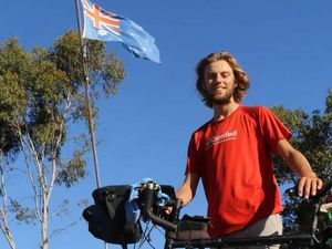 Remaja Ini Gowes Sepeda dari Inggris ke Aussie, Singgah ke Gunung Bromo