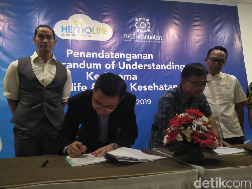 Hemolife-BPJS MoU Beri Pelayanan Pasien Cuci Darah di Bandung Hemolife-BPJS MoU Beri Pelayanan Pasien Cuci Darah di Bandung
