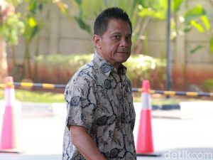 Hakim Heran Anak Buah Rela Rekening Dipinjam Soetikno Soedarjo: Nggak Curiga? Hakim Heran Anak Buah Rela Rekening Dipinjam Soetikno Soedarjo: Nggak Curiga?