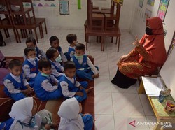 Kabut Asap Masih Kepung Pekanbaru, Siswa Sekolah Diwajibkan Pakai Masker