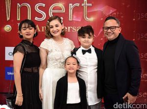 Parade Artis di Kemeriahan HUT Insert ke-16