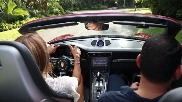 Jennifer Lopez Nyetir Lagi Setelah 25 Tahun