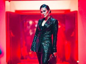 Uh! Glenn Alinskie dan Wulan Guritno Jadi Hot Mom dan Hot Dad Uh! Glenn Alinskie dan Wulan Guritno Jadi Hot Mom dan Hot Dad
