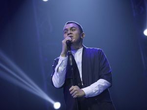 8 Tahun Lagu Sewindu, Tulus Gelar Tur di Indonesia dan Malaysia 8 Tahun Lagu Sewindu, Tulus Gelar Tur di Indonesia dan Malaysia