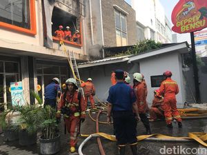 Geprek Bensu Ludes Terbakar, Ruben Onsu Rugi Rp 800 Juta