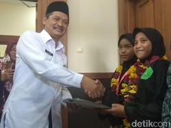 2 Siswi MI dari Magelang Raih Juara Pencak Silat Internasional