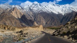 Foto: Perbatasan Negara Tertinggi di Dunia