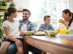 Sering Sarapan Bersama Orangtua  Tumbuh Kembang Anak Jadi Lebih Baik