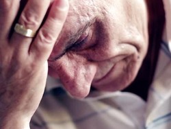 Kesal Karena Berisik, Kakek Ini Siram Air Pengunjung Restoran