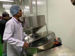 Melihat Industri Cangkang Kapsul dari Rumput Laut Milik Unair