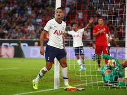 Erik Lamela membawa Tottenham unggul lebih dulu pada menit ke-19. Istimewa/Michael Dalder/Reuters.