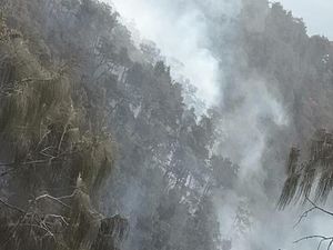 BPBD Kerahkan Helikopter Padamkan 7 Titik Api di Puncak Arjuno