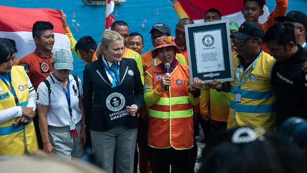 Bangga! WASI Raih Guinness World Record Rangkaian Penyelam Terpanjang