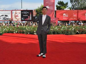 Tak Pernah Muncul di Red Carpet, Ini Sosok Istri Andy Lau yang Misterius