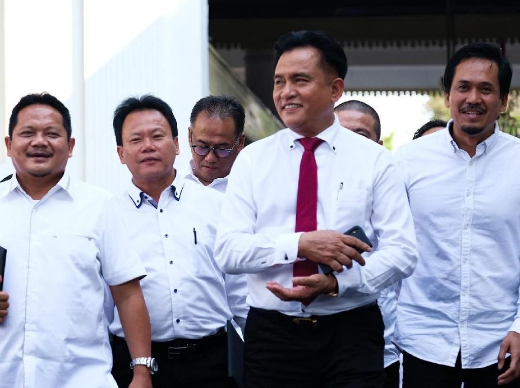 PBB Bertemu Jokowi di Istana, Yusril: Kami Nggak Bicara Kabinet PBB Bertemu Jokowi di Istana, Yusril: Kami Nggak Bicara Kabinet