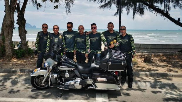 Penggemar motor besar yang tergabung dalam B’Brothers Indonesia.
